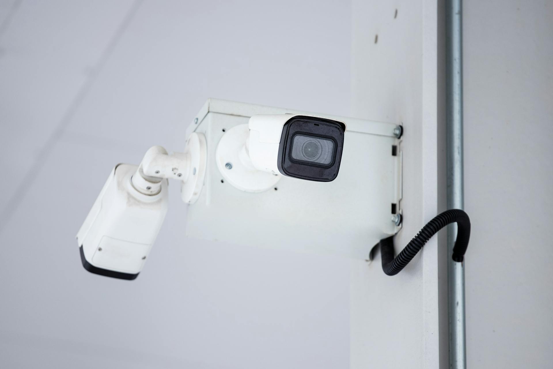 pexels-mateusz-feliksik-cctv